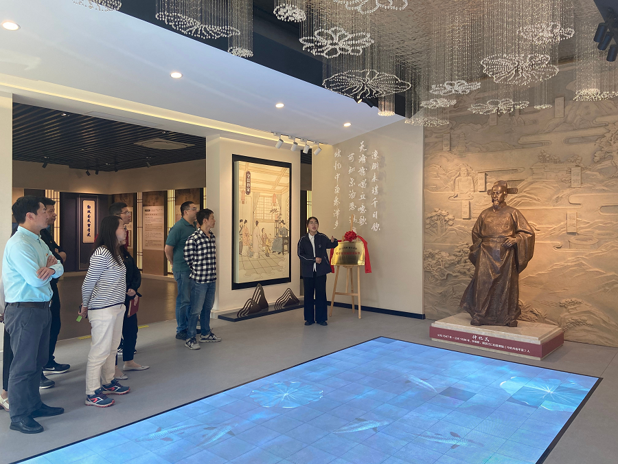 众鑫娱乐·鑫起点,馨效劳,心选择