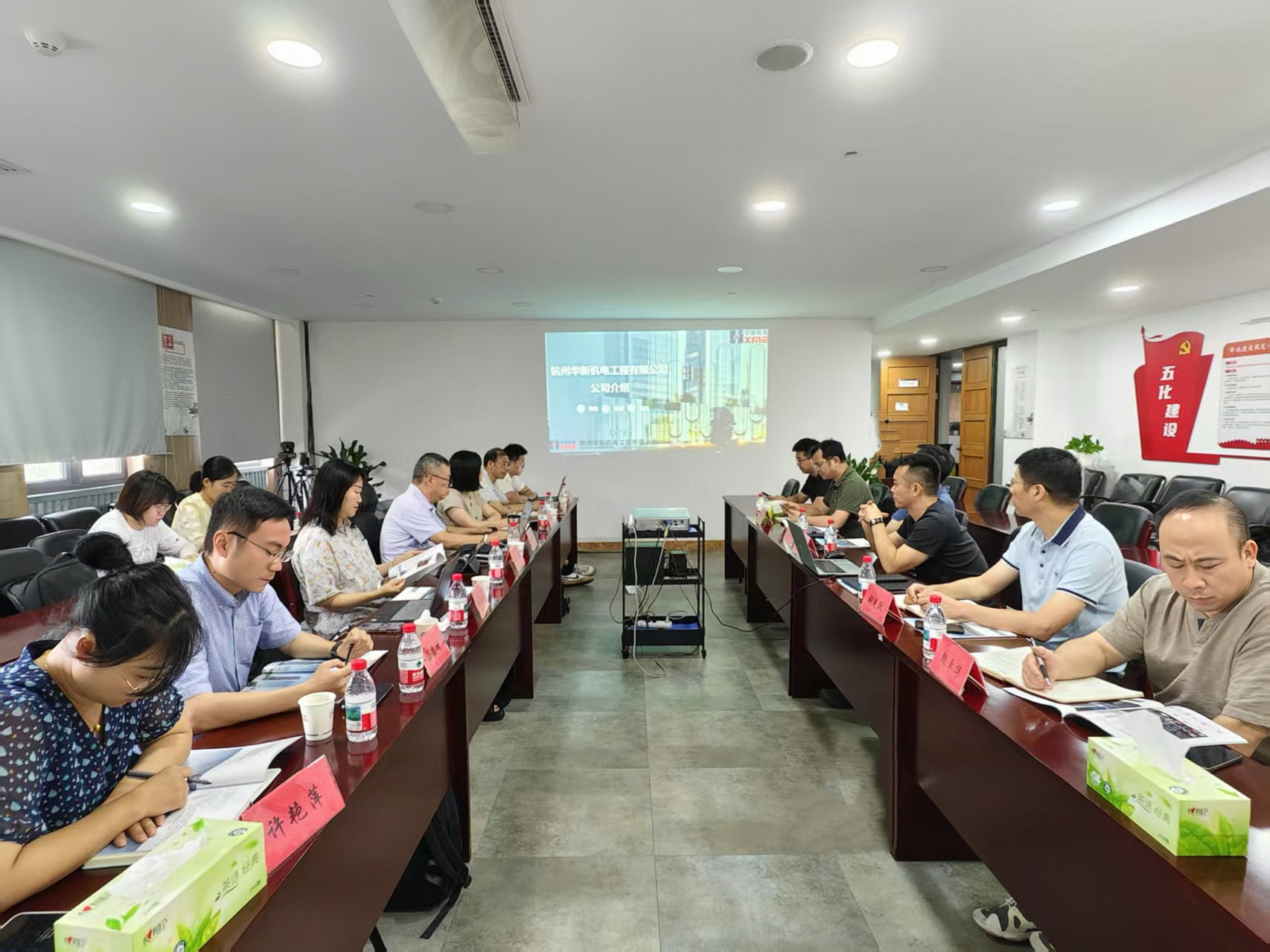 众鑫娱乐·鑫起点,馨效劳,心选择