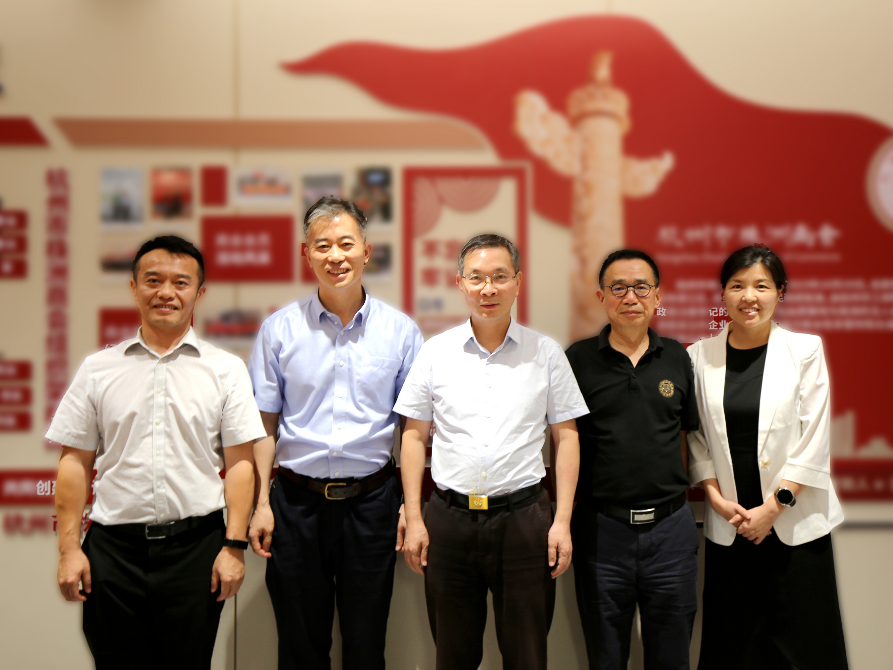 众鑫娱乐·鑫起点,馨效劳,心选择