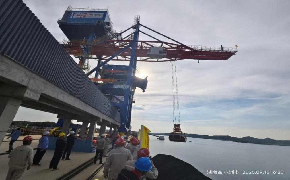 众鑫娱乐·鑫起点,馨效劳,心选择